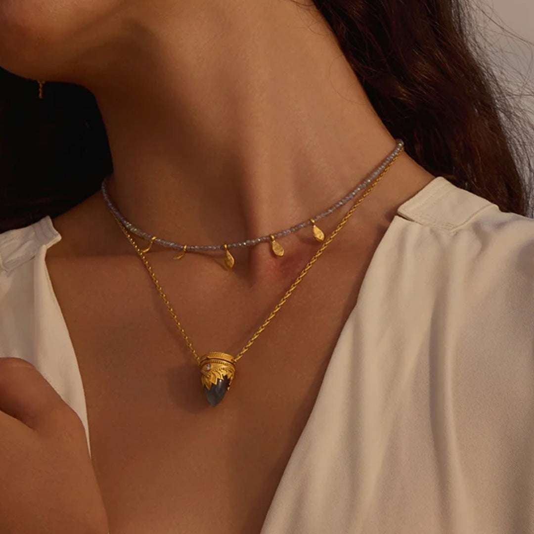 Eternal Fang Talisman Necklace – Guardian of Strength and Destiny